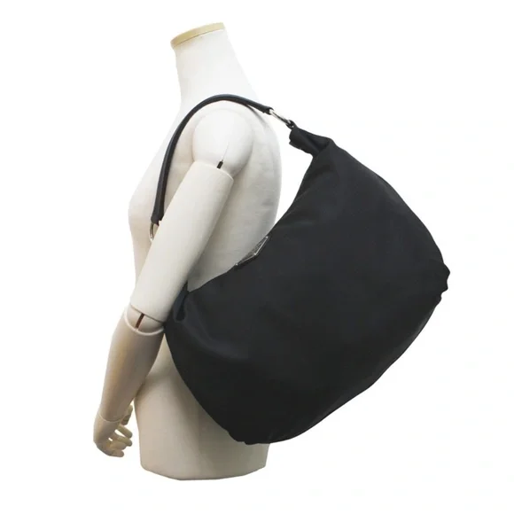 - Authentic beautiful Prada shoulder bag - Picture 2 of 8